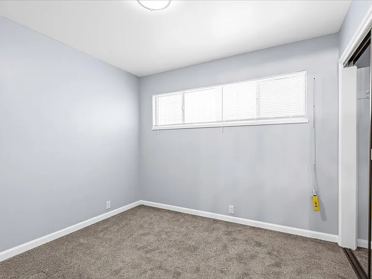 2500 Dana St — Photo 25