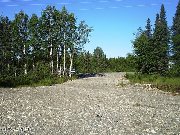 3rd image of 37083 S Talkeetna Spur