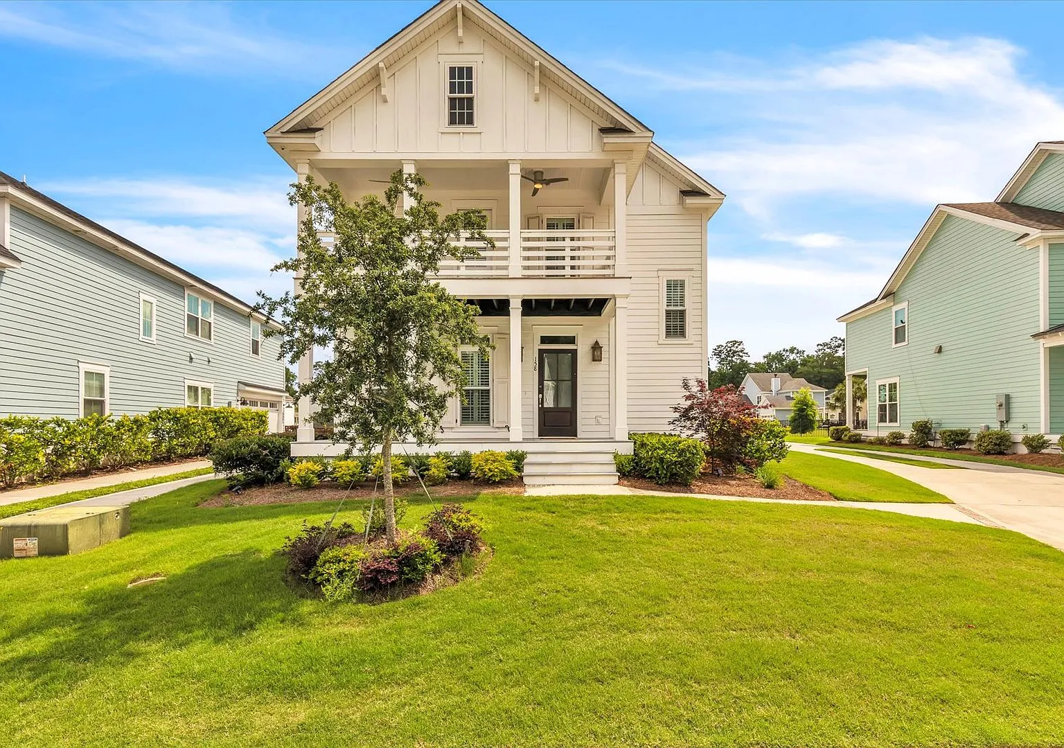 Charming Single Family Home in the Picturesque Bona Bella Subdivision — Photo 1