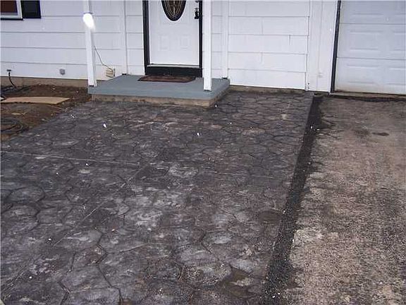 2nd image of 22 Hidden Creek Ln