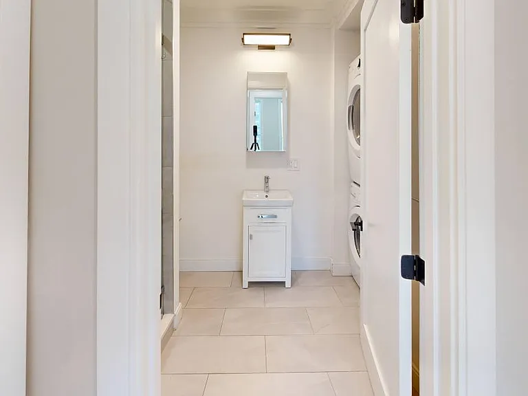 191 Porter St #4 — Photo 7