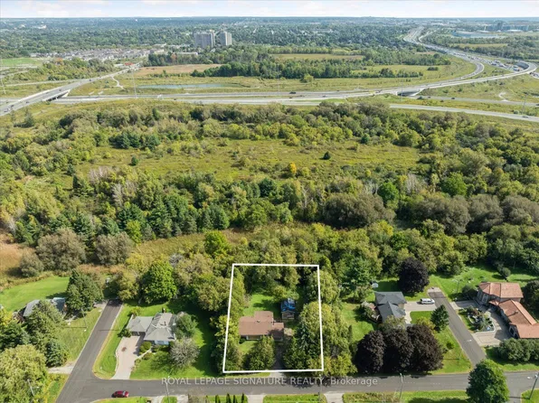 45 Queens Rd, Whitby, ON L1P 1K4