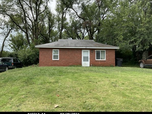 205 SW Sanneman Dr