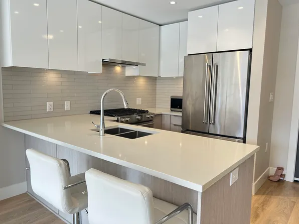 3588 Sawmill Cres #509, Vancouver, BC V5S 0E3