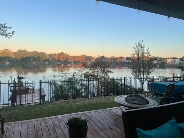 1515 Roaring Springs Lane, Seabrook, TX 77586