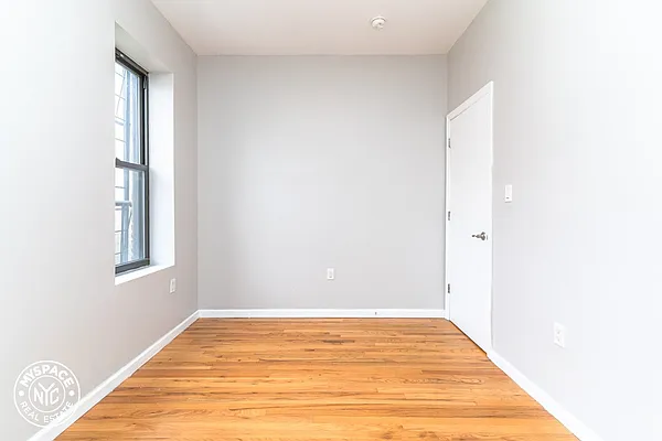 Rented by MySpaceNYC | media 19