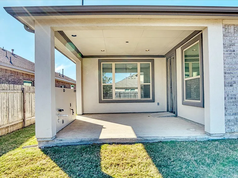 108 Strata Dr — Photo 19