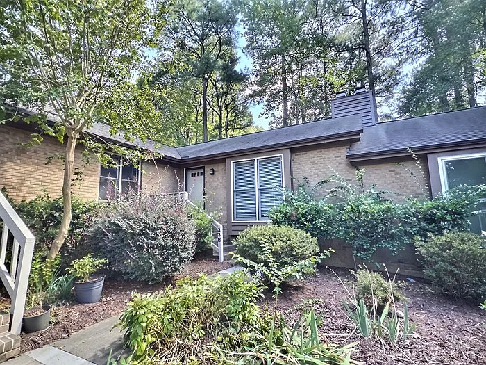 300 W Woodcroft Pkwy #33B