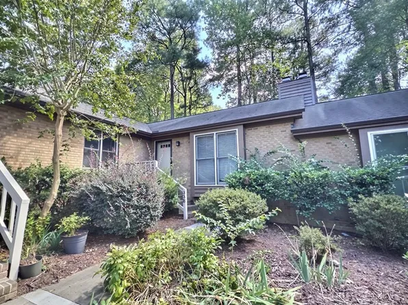 300 W Woodcroft Pkwy APT 33B, Durham, NC 27713