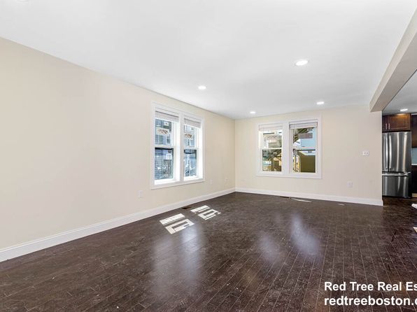 70-72 Stanley Ave #1