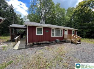 5146 Cresco Dr, Pocono Lake, PA