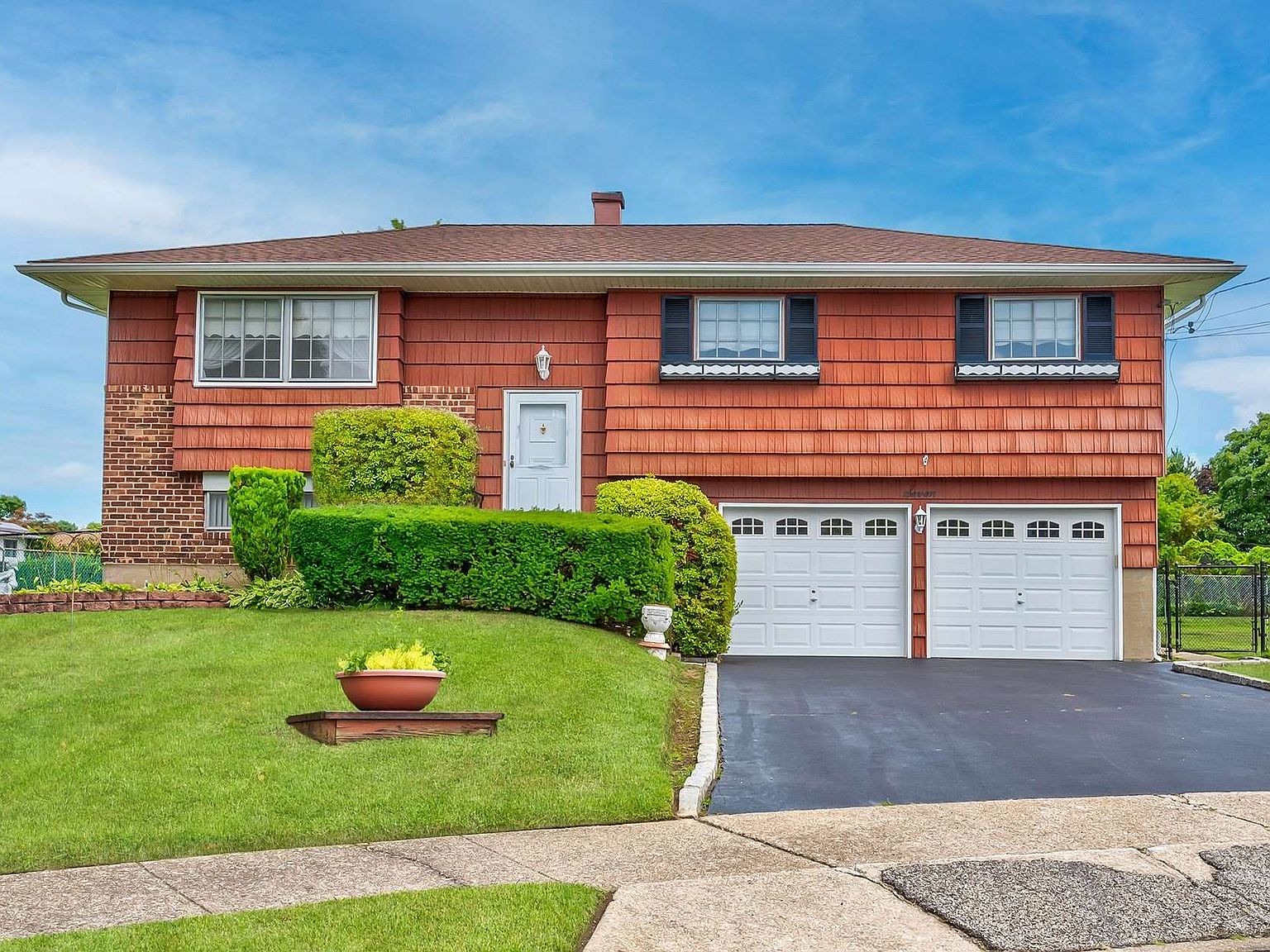 7 Tarn Court, Deer Park, NY 11729 Zillow