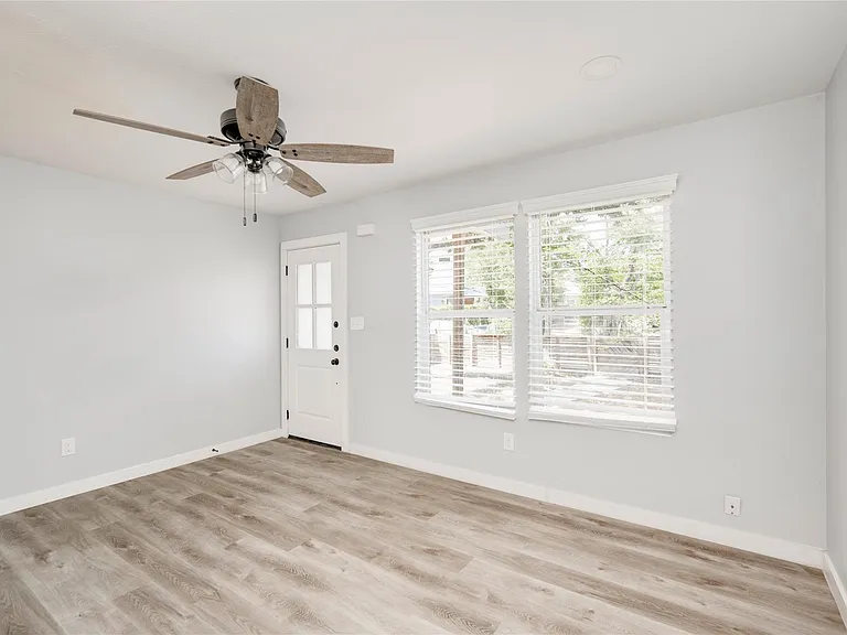 1400 Marcus Pl #B — Photo 21