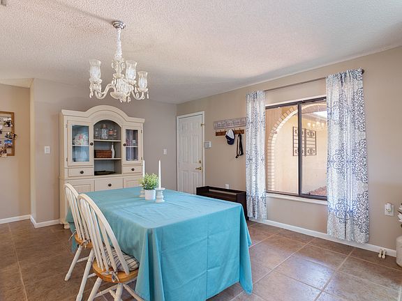 5th image of 2070 Cathy Cir