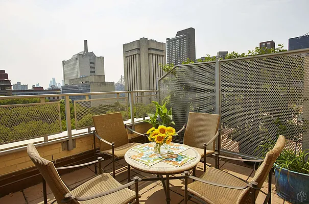 Sold by Halstead Real Estate | media 27
