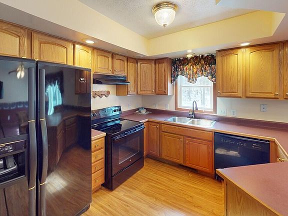 5th image of 106 Southview Dr