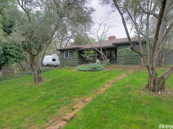 2nd image of 8992 Leedy Ln