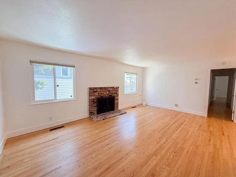 5436 Fresno Ave — Photo 3