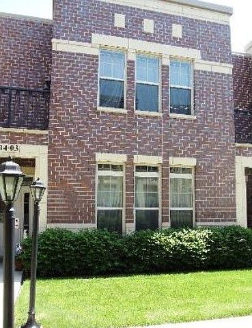 1st image of 814 E 38th Pl Unit 3