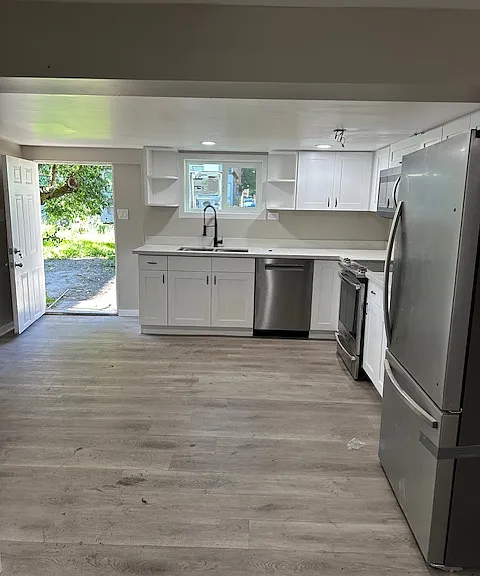 544 S Donovan St #B — Photo 3