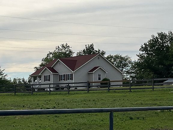 5th image of 210 Bass Pond Rd