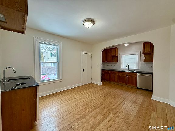 2nd image of 74 High St