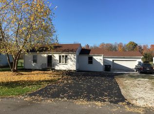 1046 Rita Dr, Greenwood, IN