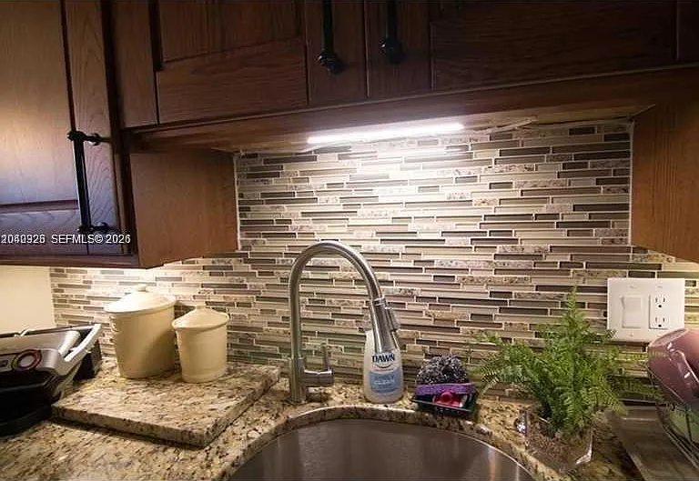 4030 W Palm Aire Dr #505 — Photo 3