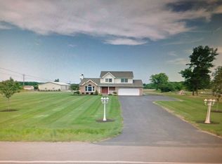 2471 Saunders Settlement Rd, Sanborn, NY 14132