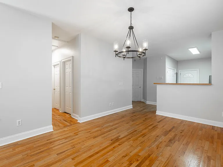 1911 Duncan Ave — Photo 9