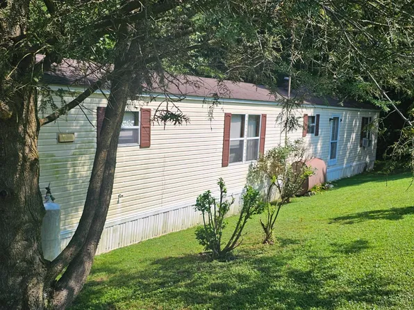 3 Wood Dr, Nottingham, PA 19362