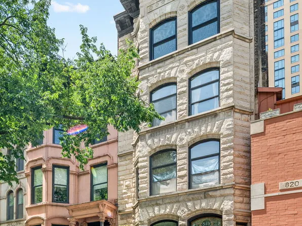 818 N Dearborn St, Chicago, IL 60610