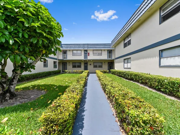 221 Brittany E, Delray Beach, FL 33446