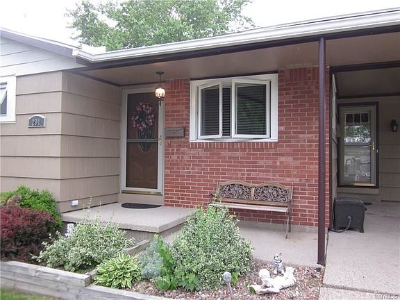 3rd image of 294 Fairlane Ave