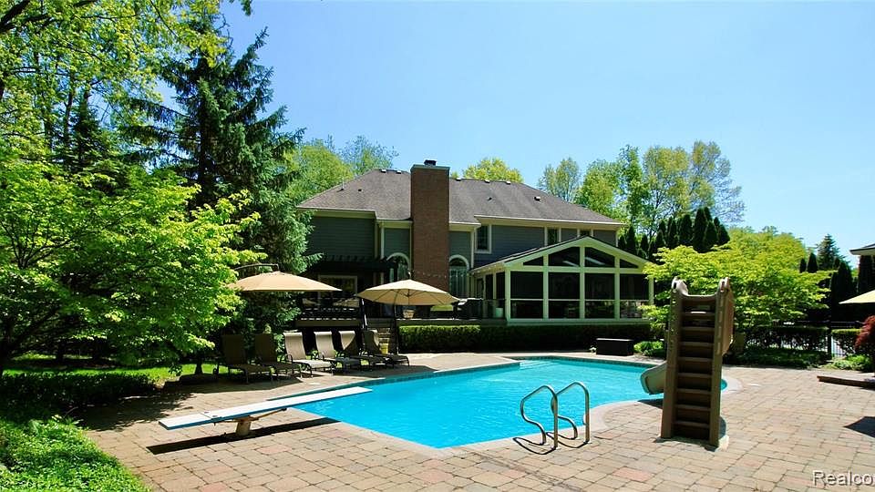 1st image of 6179 Englewood Dr