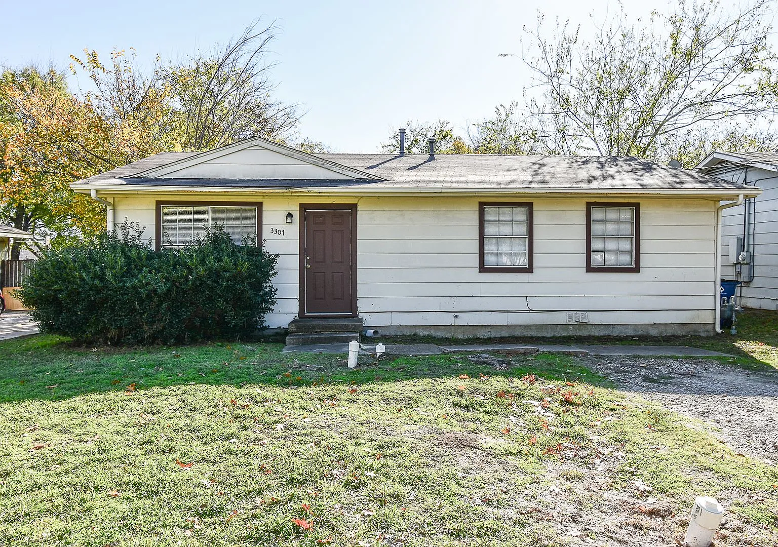 3307 Maple - House — Photo 1
