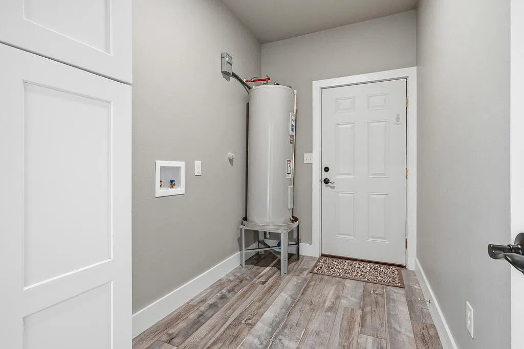 2 bed, 2.0 bath, 1120 sqft, $2,500 — Photo 4