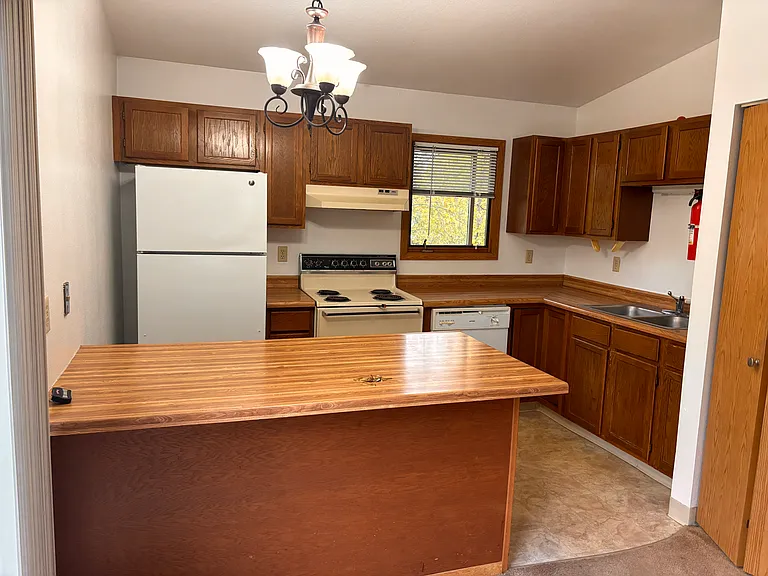 3700 Gardner St #B — Photo 2