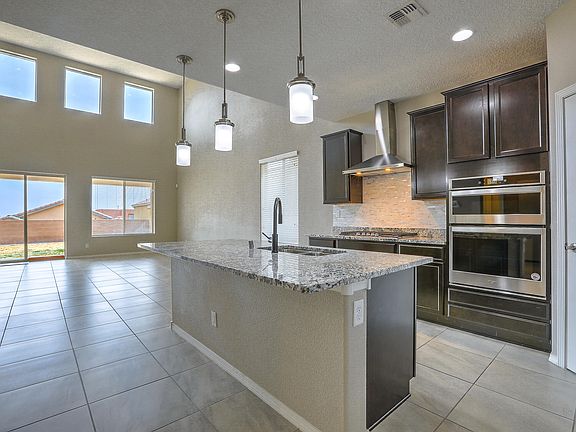 5th image of 2020 Summer Breeze Dr NW