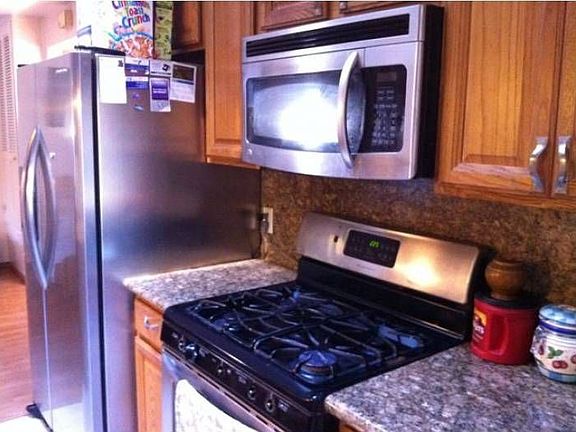 3rd image of 2225 Charleston Ave