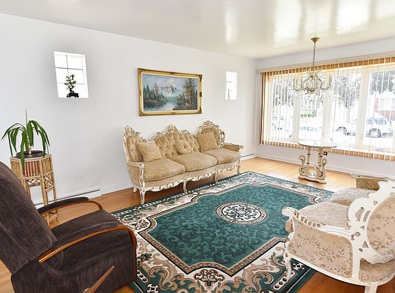 3rd image of 4712 N Newcastle Ave