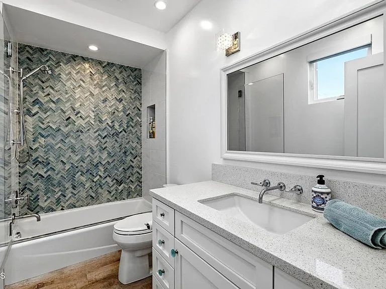 3373 Ocean Dr — Photo 51