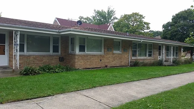 6969 W Wabansia Ave photo 1