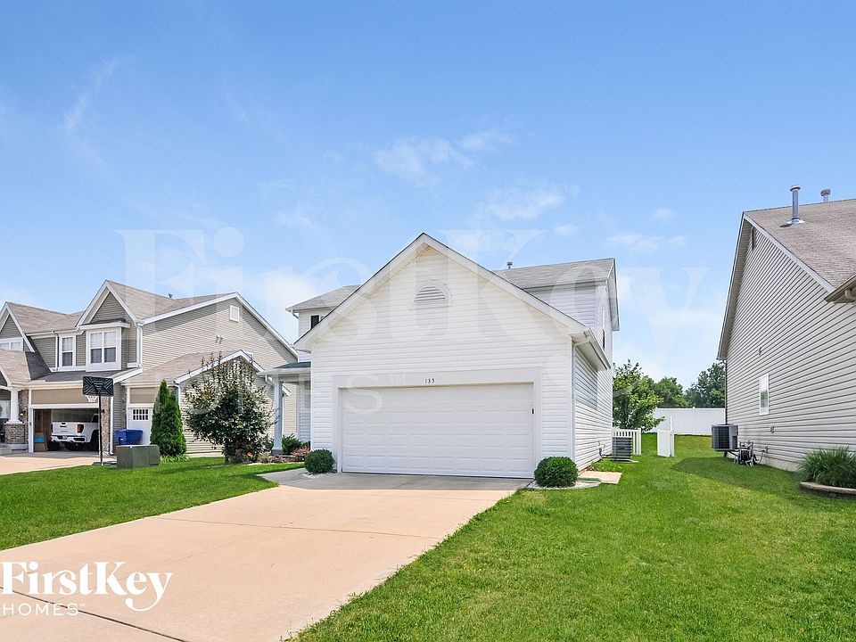 1st image of 135 Berry Manor Cir