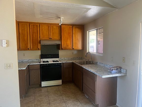 5th image of 111 Mandarin Ave #1