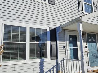 14 Grove St APT A, Ridgefield, CT 06877