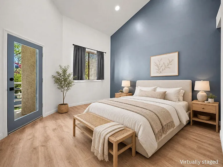 25725 Perlman Pl #127 — Photo 8