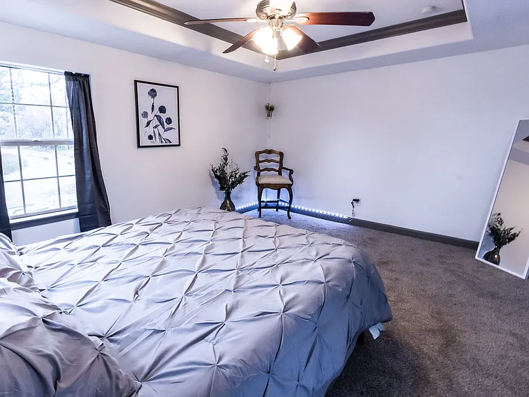 1215 E Line St — Photo 29