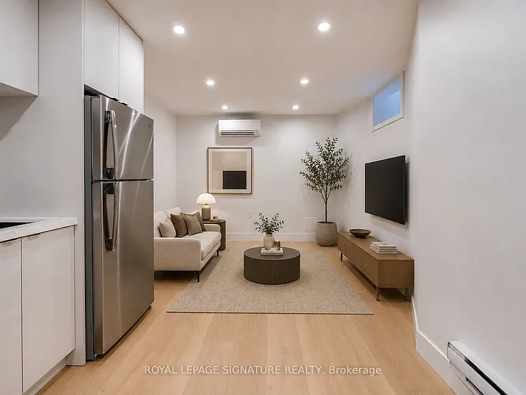 390 Palmerston Blvd #3 — Photo 1