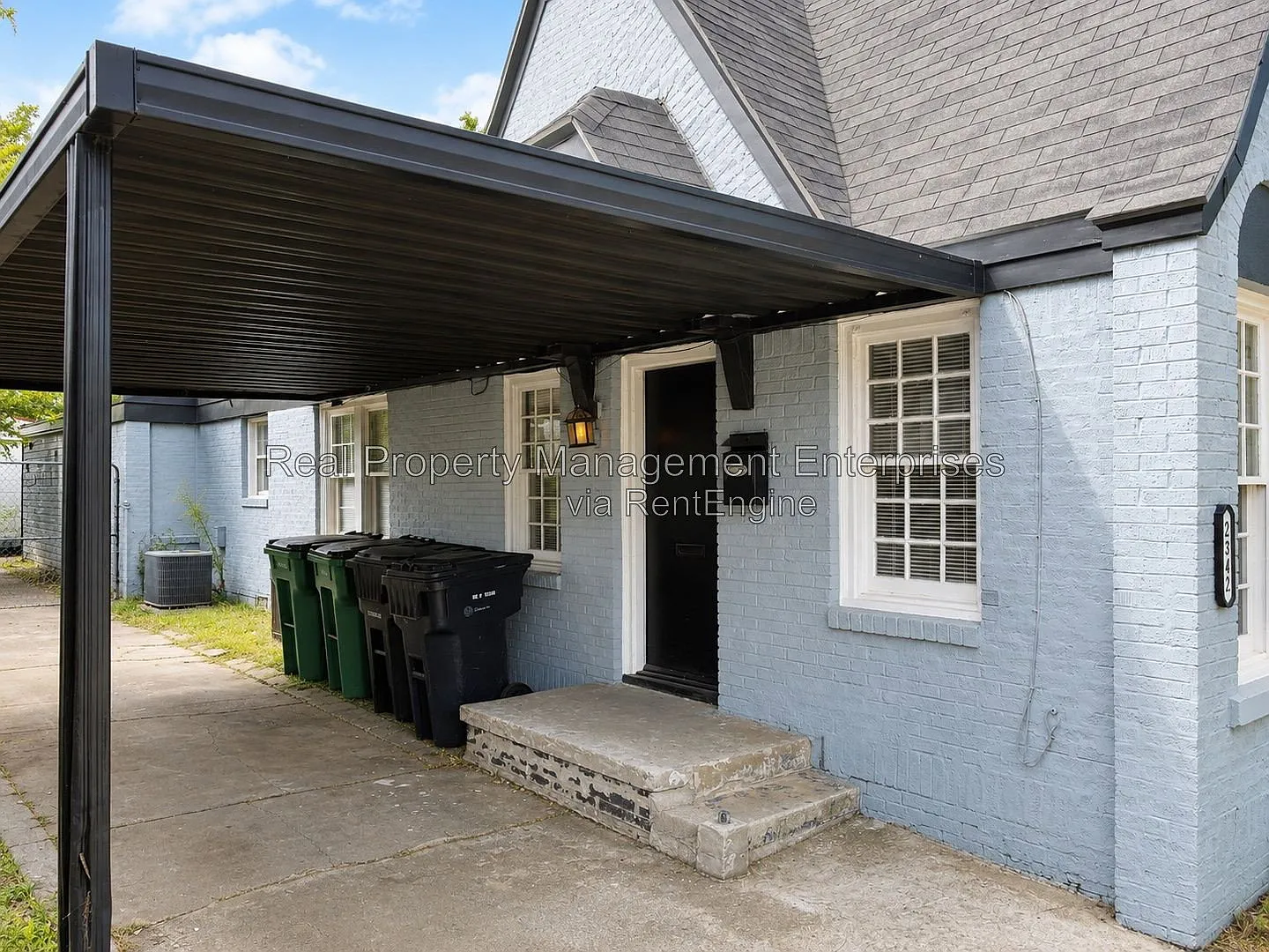 2 bed, 1.5 bath, 1030 sqft, $1,799 — Photo 3